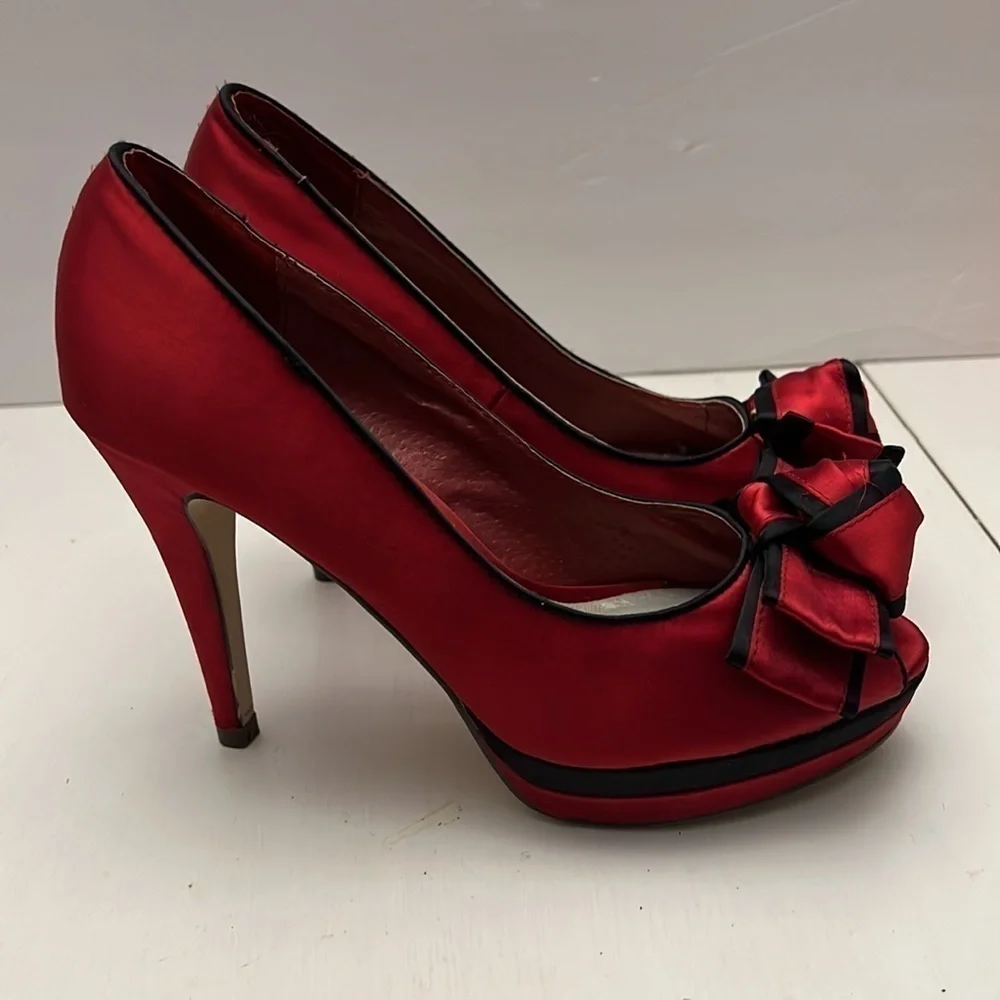 Menbur Holiday Christmas High Heel Shoes size 6.5